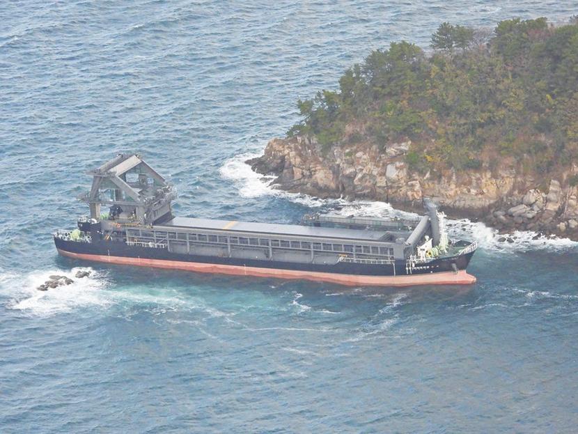 周南】風速15メートル、深夜、押船の5人吊り上げ救助 周南市の押船と呉
