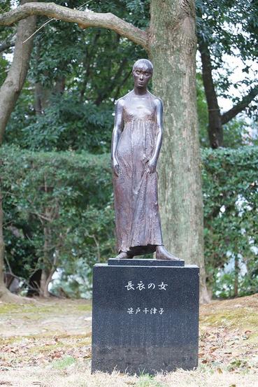 周南】生命感あふれる女性像 彫刻家、笹戸さんの18作品が周南市内に